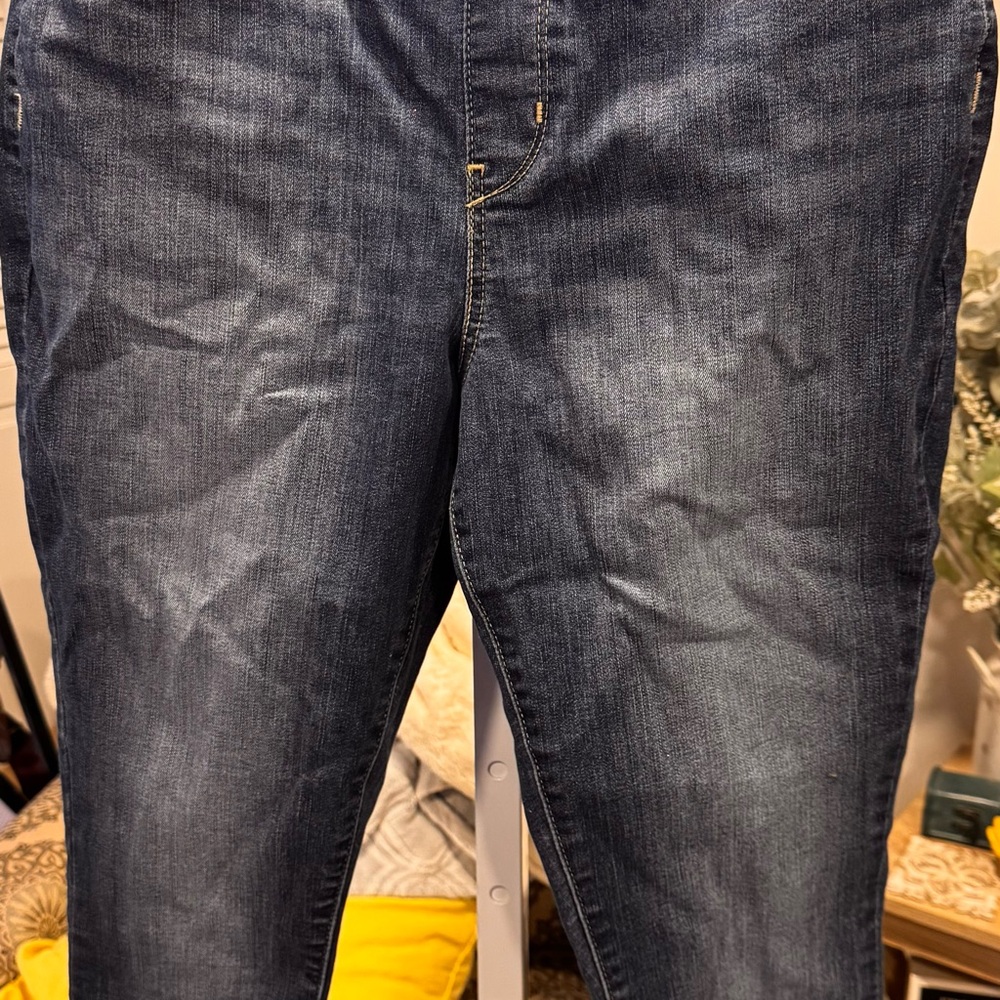 Women’s Levi's Dark Blue Relaxed Fit Jeans
